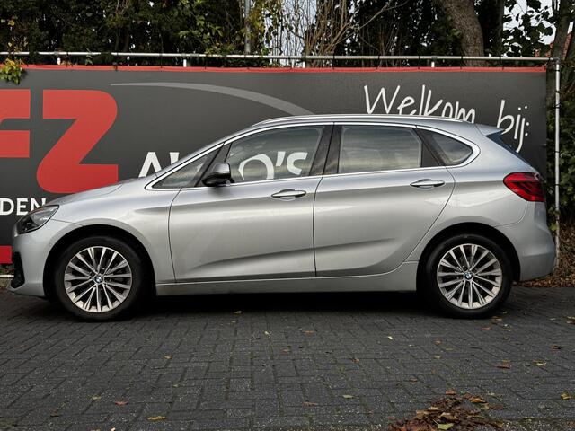 BMW 2-SERIE Active Tourer 220i High Executive - Lederen bekleding - Head-up display - Navigatie - Stoelverwarming - Trekhaak