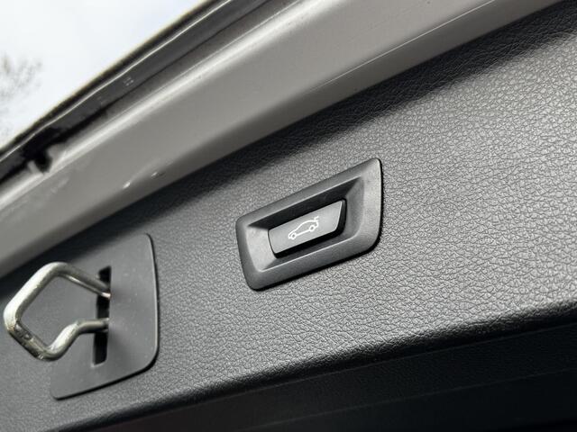 BMW 2-SERIE Active Tourer 220i High Executive - Lederen bekleding - Head-up display - Navigatie - Stoelverwarming - Trekhaak