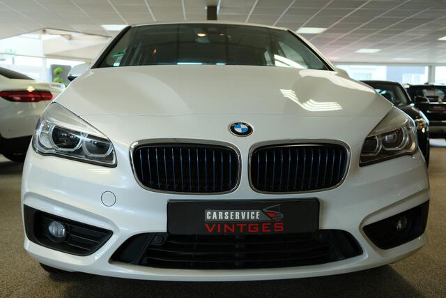 BMW 2-SERIE Active Tourer 225xe iPerformance Centennial High Executive Pano, Navi, Xenon, Plugin17"inch, Stoelverwarming, 225PK!