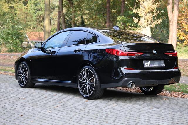 BMW 2-SERIE Gran Coupé 218i Gran Coupe M-Sport | Stoelverwarm | Hifi | Afn. Trekhaak | Navi | Shadowline, Stoelverwarming