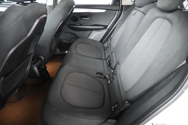 BMW 2-SERIE Active Tourer 225xe iPerformance Automaat Clima Navigatie LED Rijklaarprijs Inruil Mogelijk!