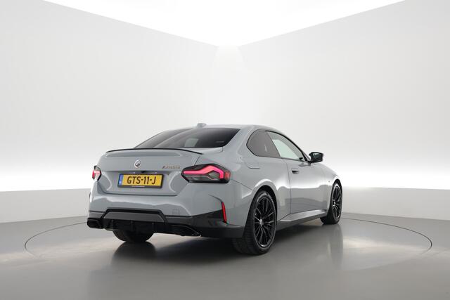 BMW 2-SERIE Coupé M240i xDrive 375pk | HUD | Camera | Stoel- Stuurverw. | H&K | Navi | Elek. Stoelen
