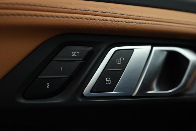 BMW 2-SERIE Coupé M240i xDrive 375pk | HUD | Camera | Stoel- Stuurverw. | H&K | Navi | Elek. Stoelen