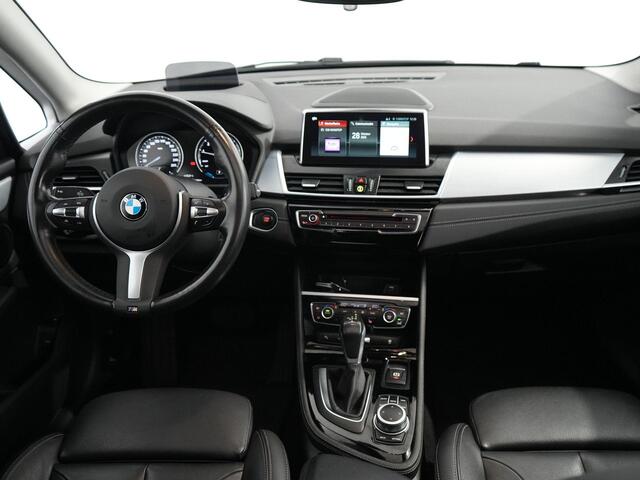 BMW 2-SERIE Active Tourer 225xe iPerformance High Executive | Pano | HUD | Leer | Camera | Carplay