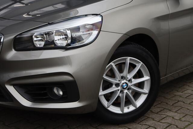 BMW 2-SERIE Active Tourer 218i | Leder | Camera | Trekhaak |