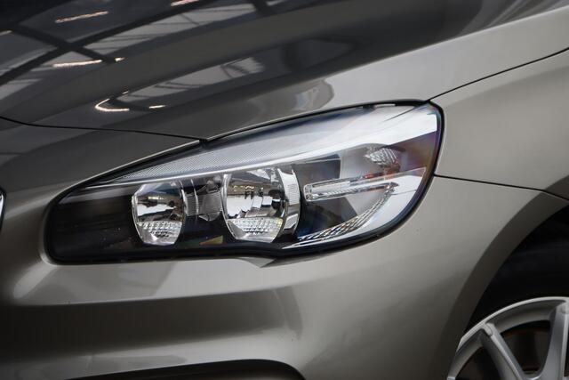 BMW 2-SERIE Active Tourer 218i | Leder | Camera | Trekhaak |