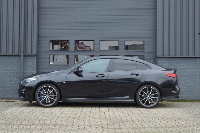 BMW 2-SERIE Gran Coupé 218i High Executive | M-PAKKET | ACC | H&K | CAMERA |