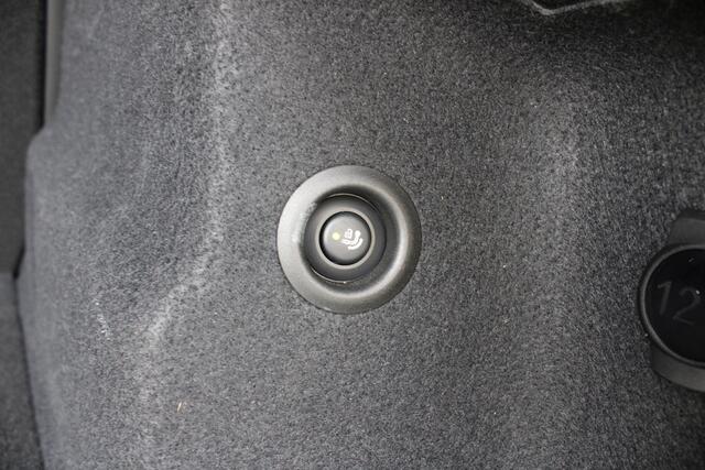 BMW 2-SERIE Active Tourer 218i | M-pakket | El. Trekhaak | AppleCarplay | Keyless | El. Achterklep