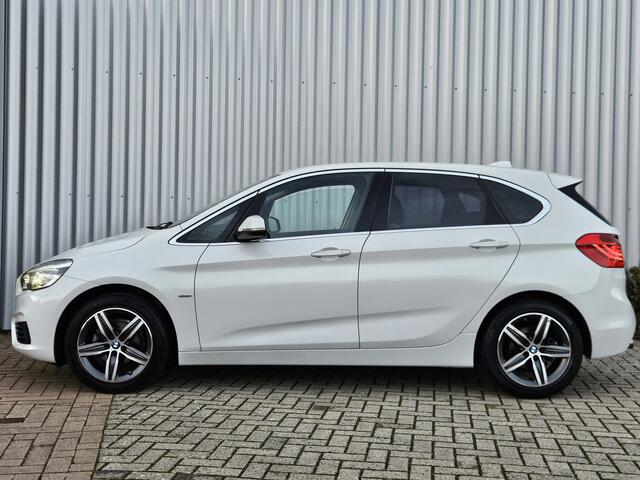 BMW 2-SERIE Active Tourer 216i Centennial Executive /Nieuwe Ketting!