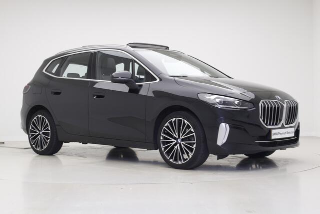 BMW 2-SERIE Active Tourer 218i Luxury Line | 19" | Camera | Elek. Verst. Stoelen | Trekhaak | Panorama