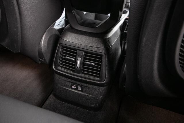 BMW 2-SERIE Active Tourer 225xe iPerformance High Executive M sport | Led | Leder | Navigatie |