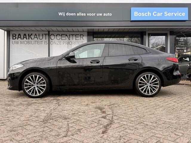 BMW 2-SERIE 220i Business Edition Plus | Leer | Navi | Carplay