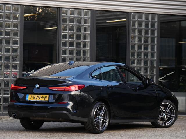 BMW 2-SERIE GRAN COUPE 218i M-SPORT/ PANORAMADAK/ SCHAALSTOELEN/ PARKING PACK