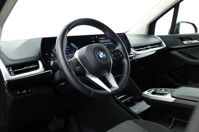 BMW 2-SERIE Active Tourer 220i | Navi | Camera | Stoelverw. | Apple CarPlay | Cruise | 17''