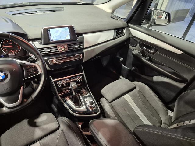 BMW 2-SERIE Active Tourer 218i Centennial Executive Navi | Sensoren | Trekhaak | Clima