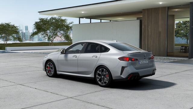 BMW 2-SERIE Gran Coupé 220 M Sport Automaat / Achteruitrijcamera / M Adaptief onderstel / Comfort Access / Adaptieve LED / Parking Assistant / Stoelverwarming