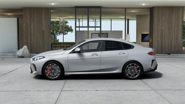 BMW 2-SERIE Gran Coupé 220 M Sport Automaat / Sportstoelen / Achteruitrijcamera / M Adaptief onderstel / Adaptieve LED / Parking Assistant / Stuurverwarming