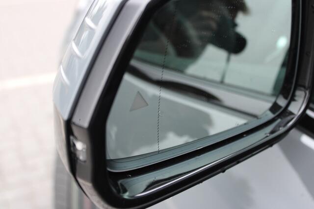 BMW 2-SERIE Gran Coupé 220 High Executive M Sport Automaat / Sportstoelen / M Adaptief onderstel / Parking Assistant Plus / Head-Up / Comfort Access / Live Cockpit Professional