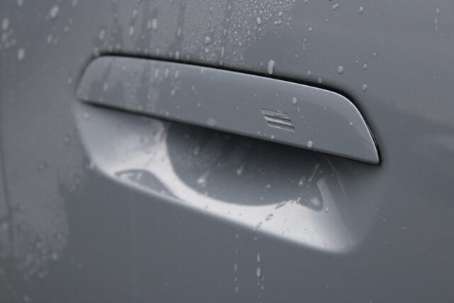 BMW 2-SERIE Active Tourer 218i M Sport Automaat / Panoramadak / Sportstoelen / M Adaptief onderstel / Comfort Access / Stuurverwarming / Adaptieve LED / Parking Assistant Plus / Head-Up