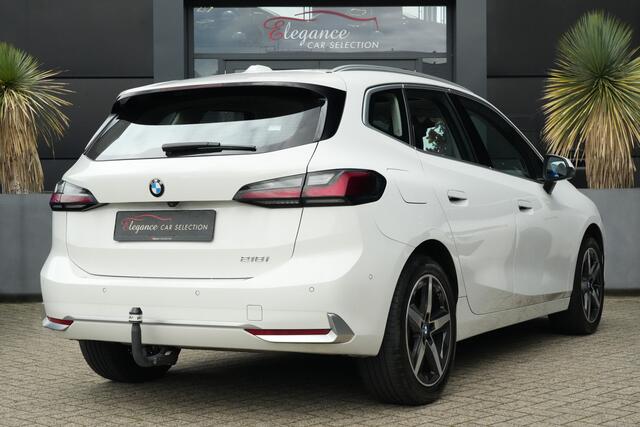 BMW 2-SERIE Active Tourer 218i 136pk Panoramadak/Stoelverwarming/Camera