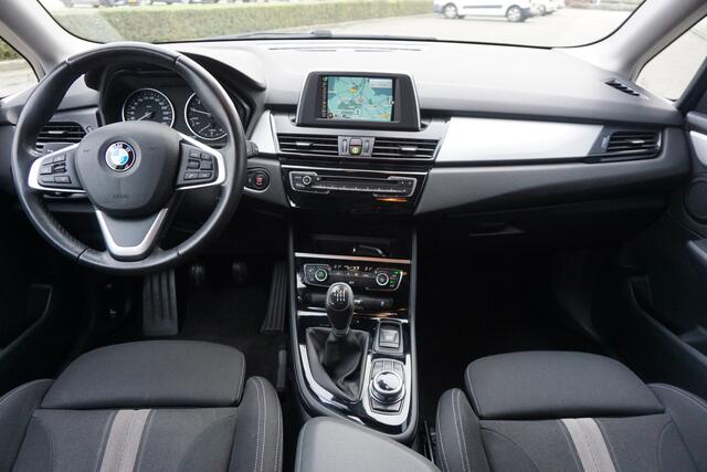BMW 2-SERIE Active Tourer 218i Centennial Executive Climate / Navi / Cruise / Led / Lm velgen