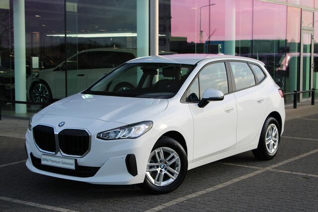 BMW 2-SERIE Active Tourer 218i Automaat / Achteruitrijcamera / DAB