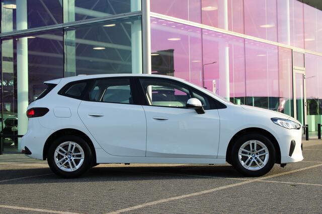 BMW 2-SERIE Active Tourer 218i Automaat / Achteruitrijcamera / DAB