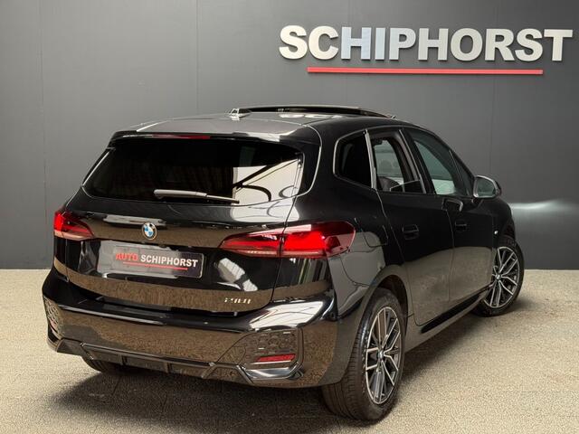 BMW 2-SERIE ACTIVE TOUR. 218i M-sport Panorama elec trekhaak leer