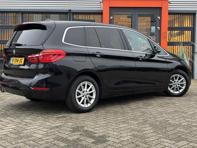 BMW 2-SERIE GRAN TOURER 216i 7p. Executive Edition / Head Up Display / NL Auto / Camera /