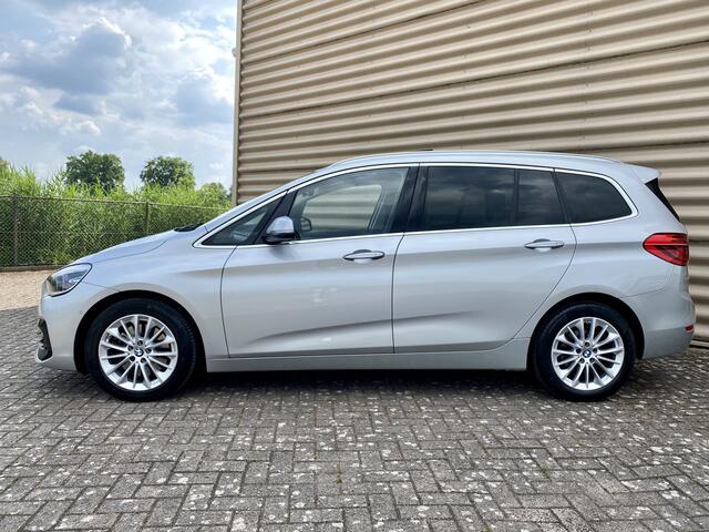 BMW 2-SERIE GRAN TOURER 220i High Executive 7 Pers [ panodak,leer, Apple carplay,lmv,pdc,hud ]