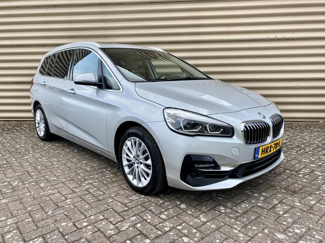 BMW 2-SERIE GRAN TOURER 220i High Executive 7 Pers [ panodak,leer, Apple carplay,lmv,pdc,hud ]