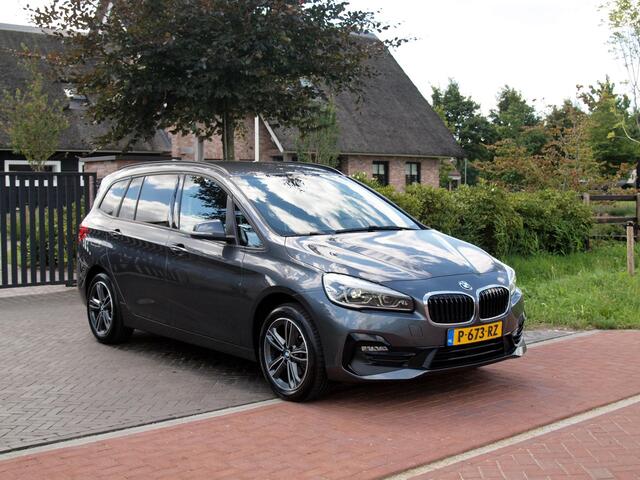 BMW 2-SERIE GRAN TOURER 216i 7p. High Executive | Head-up display | Trekhaak | Cruise Control | Parkeersensoren |