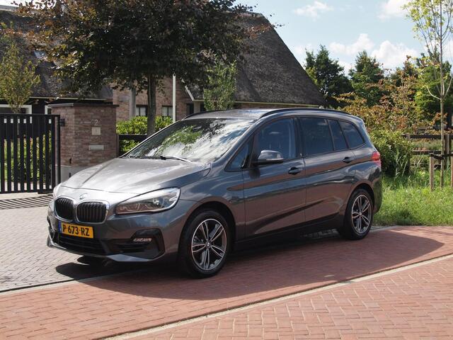 BMW 2-SERIE GRAN TOURER 216i 7p. High Executive | Head-up display | Trekhaak | Cruise Control | Parkeersensoren |