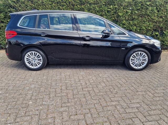 BMW 2-SERIE GRAN TOURER 216i Executive, Luxury, Leder, xenon