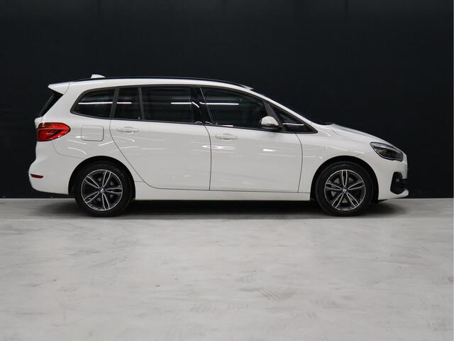BMW 2-SERIE GRAN TOURER 218i 7p. Executive Edition [7-ZITS, TREKHAAK AFNEEMBAAR, HEAD-UP, PDC ACHTER, LEDVERLICHTING, BLUETOOTH, ELEKTRISCHE ACHTERKLEP, 6-BAK, CRUISE, CLIMATE, NIEUWSTAAT]