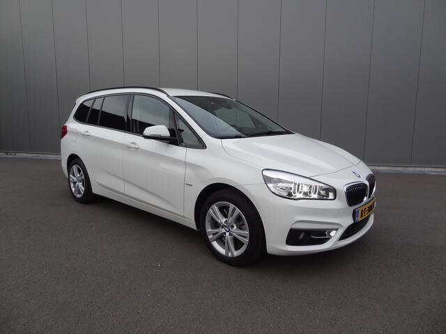 BMW 2-SERIE GRAN TOURER 220i 7p. | 192 PK | LEDER | HEAD UP | NL-AUTO | NAP !!