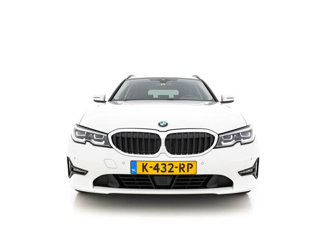 BMW 3-SERIE Touring 330e (INCL-BTW) *VERNASCA-VOLLEDER | NAVI-FULLMAP | VIRTUAL-COCKPIT | FULL-LED | DAB | ECC | PDC | ADAPTIVE-CRUISE | SPORT-SEATS | 17"ALU*