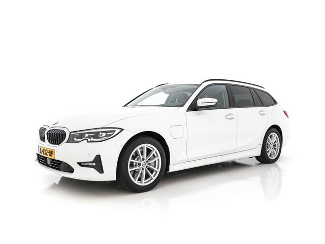 BMW 3-SERIE Touring 330e (INCL-BTW) *VERNASCA-VOLLEDER | NAVI-FULLMAP | VIRTUAL-COCKPIT | FULL-LED | DAB | ECC | PDC | ADAPTIVE-CRUISE | SPORT-SEATS | 17"ALU*