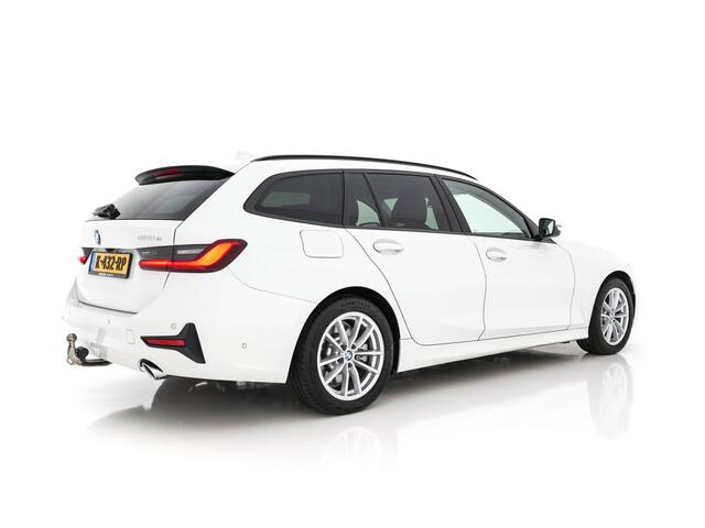BMW 3-SERIE Touring 330e (INCL-BTW) *VERNASCA-VOLLEDER | NAVI-FULLMAP | VIRTUAL-COCKPIT | FULL-LED | DAB | ECC | PDC | ADAPTIVE-CRUISE | SPORT-SEATS | 17"ALU*