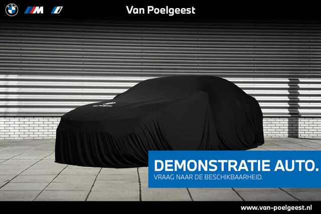 BMW 3-SERIE Sedan 330e M Sport / Travel Pack / Innovation Pack