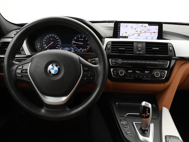 BMW 3-SERIE Touring 318i AUT. LUXURY EDITION + LEDER | STOELVERW. | NAVIGATIE