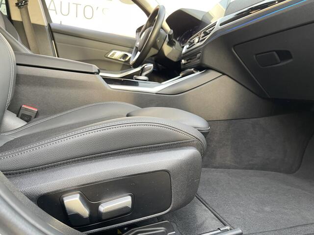 BMW 3-SERIE 330e Sport Line 17"/Adaptieve cruise/Stuur + stoelverwarming/PDC v+a/Sportstoelen + memory + elektrisch/HiFi/Apple Carplay & Android Auto