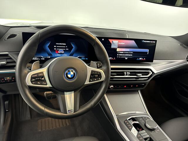 BMW 3-SERIE Touring 330e M-Sport/Pan.Dak/Innov.Pack/BTW/19"/Leder