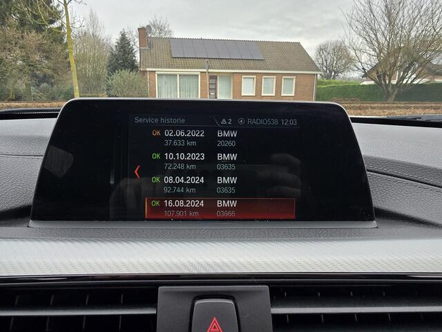 BMW 3-SERIE Touring 318i M Sport Edition / Stoelverwarming / LED / PDC