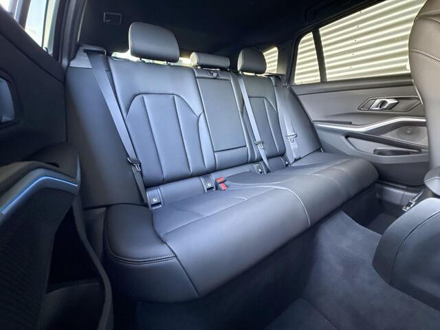 BMW 3-SERIE Touring 318i M Sportpakket / Comfort Pack / Comfort Access