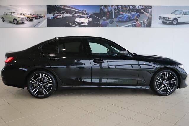 BMW 3-SERIE Sedan 318i M Sportpakket | Comfort Pack