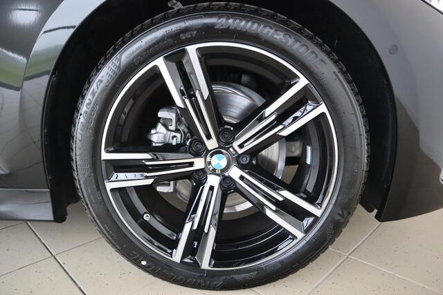 BMW 3-SERIE Sedan 318i M Sportpakket | Comfort Pack