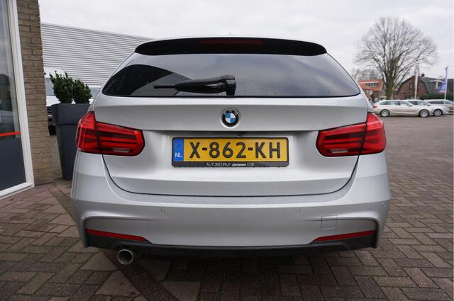 BMW 3-SERIE Touring 318I M Sport Edition Automaat