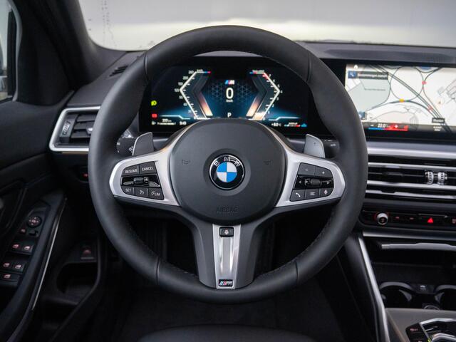 BMW 3-SERIE 320i Sedan M Sportpakket / Adaptive LED / Stoelverwarming / Glazen panoramadak