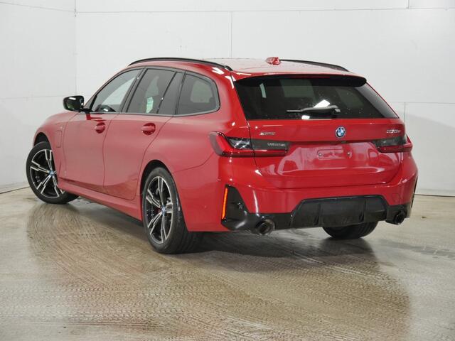 BMW 3-SERIE Touring 330e xDrive M-Sport Pro | Panorama | Memory stoelen |